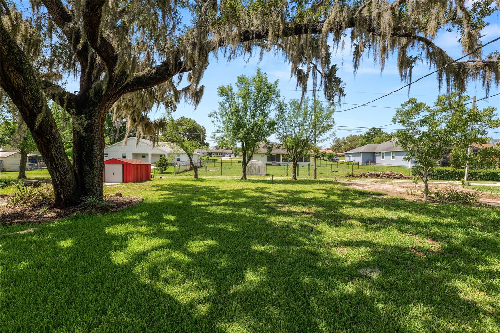 111 E ORANGE ST, DAVENPORT, FL — photo 31