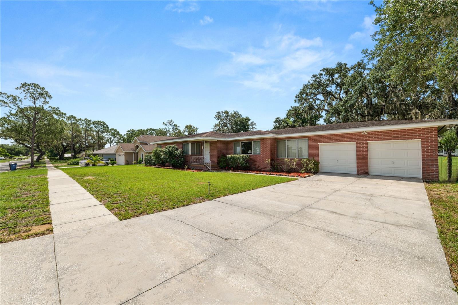111 E ORANGE ST, DAVENPORT, FL — photo 34
