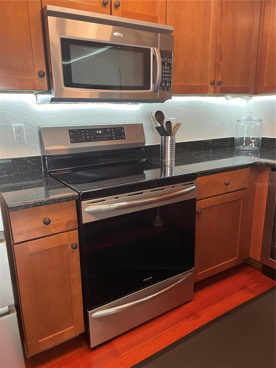 210 5TH AVE S #209, ST PETERSBURG, FL — photo 11