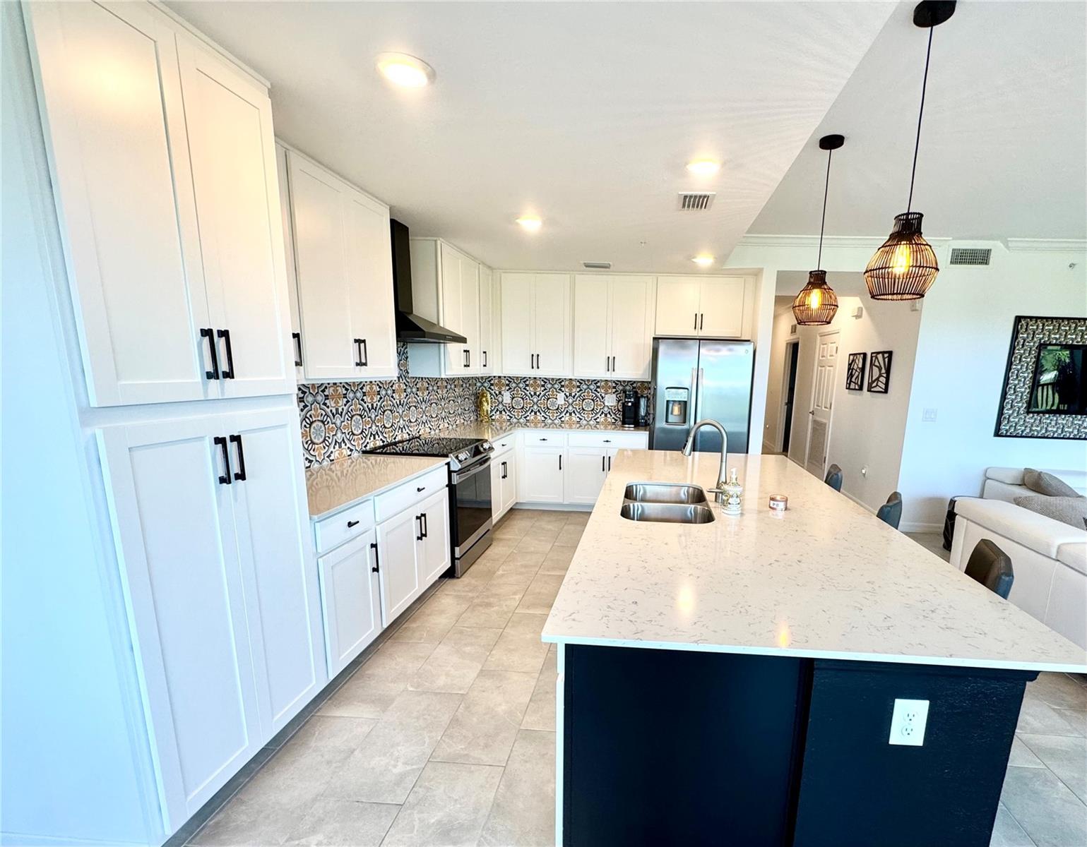 18028 GAWTHROP DR #303, BRADENTON, FL — photo 10
