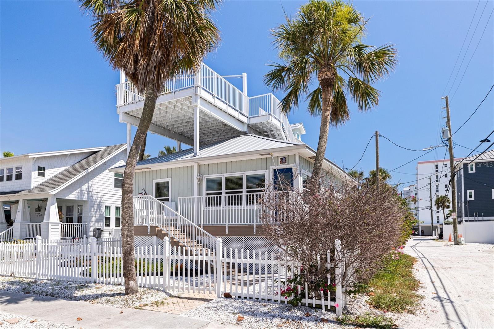106 7TH AVE, ST PETE BEACH, FL — photo 2