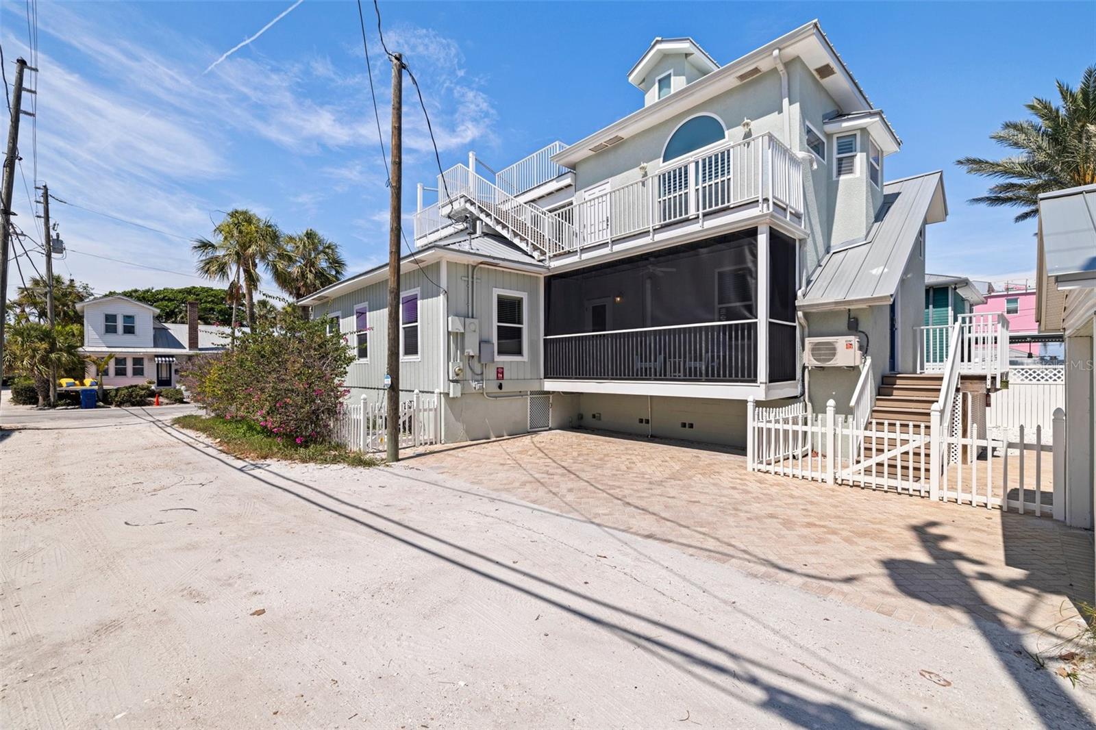 106 7TH AVE, ST PETE BEACH, FL — photo 33