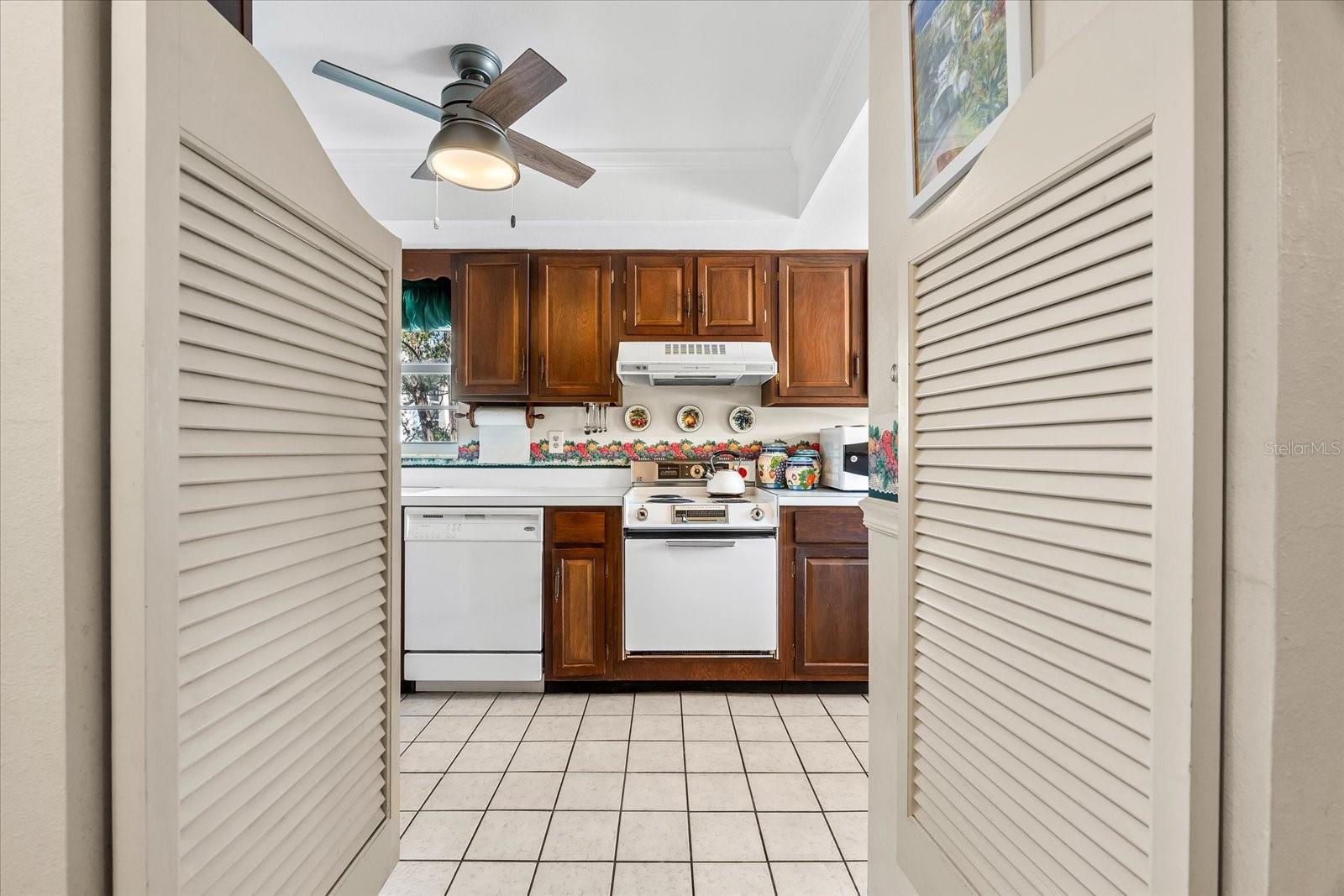 5600 BEACH WAY DR #201, SARASOTA, FL — photo 9
