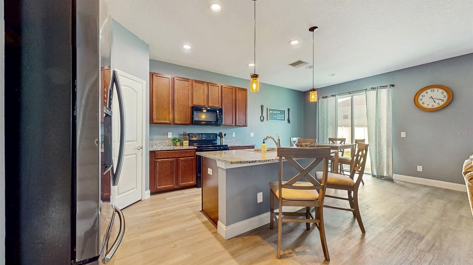 8111 BRICKLETON WOODS AVE, GIBSONTON, FL — photo 10