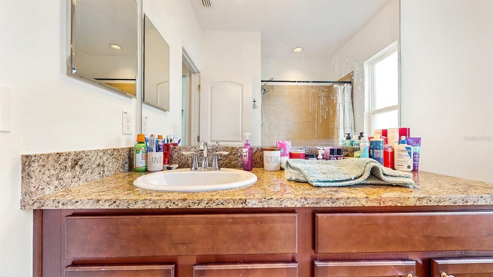 8111 BRICKLETON WOODS AVE, GIBSONTON, FL — photo 31