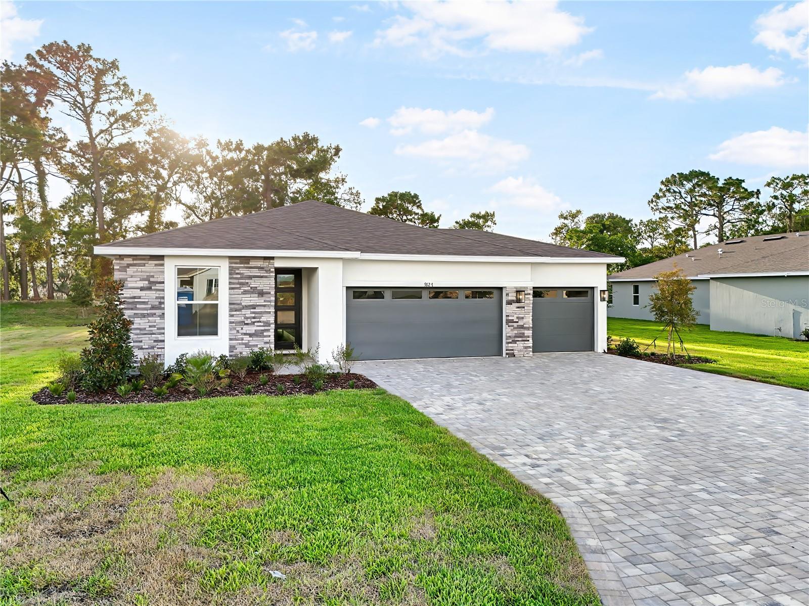 9127 PLAYERS DR, WEEKI WACHEE, FL — photo 2