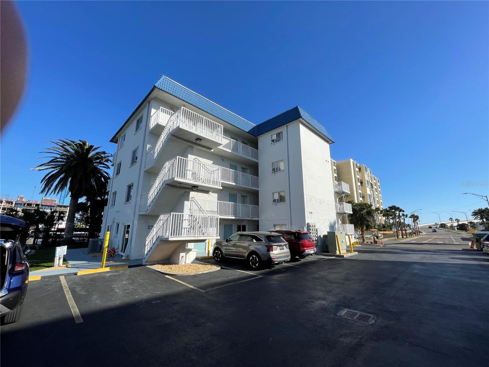 800 BAYWAY BLVD #14, CLEARWATER BEACH, FL