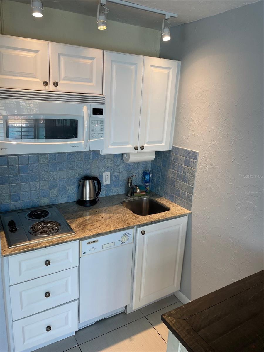 800 BAYWAY BLVD #14, CLEARWATER BEACH, FL — photo 15
