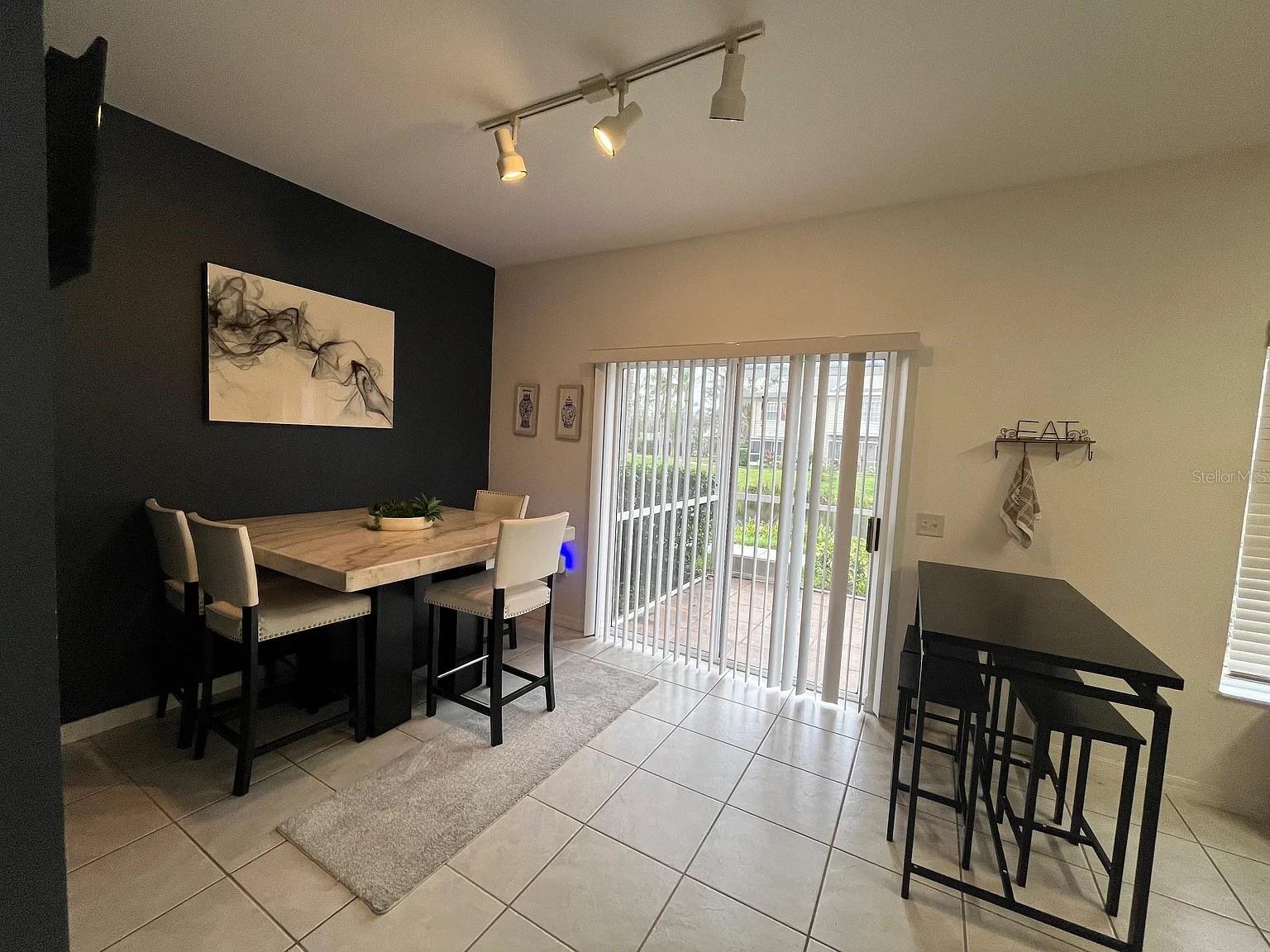 7755 PLANTATION CIR, UNIVERSITY PARK, FL — photo 9