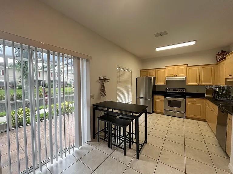 7755 PLANTATION CIR, UNIVERSITY PARK, FL — photo 10