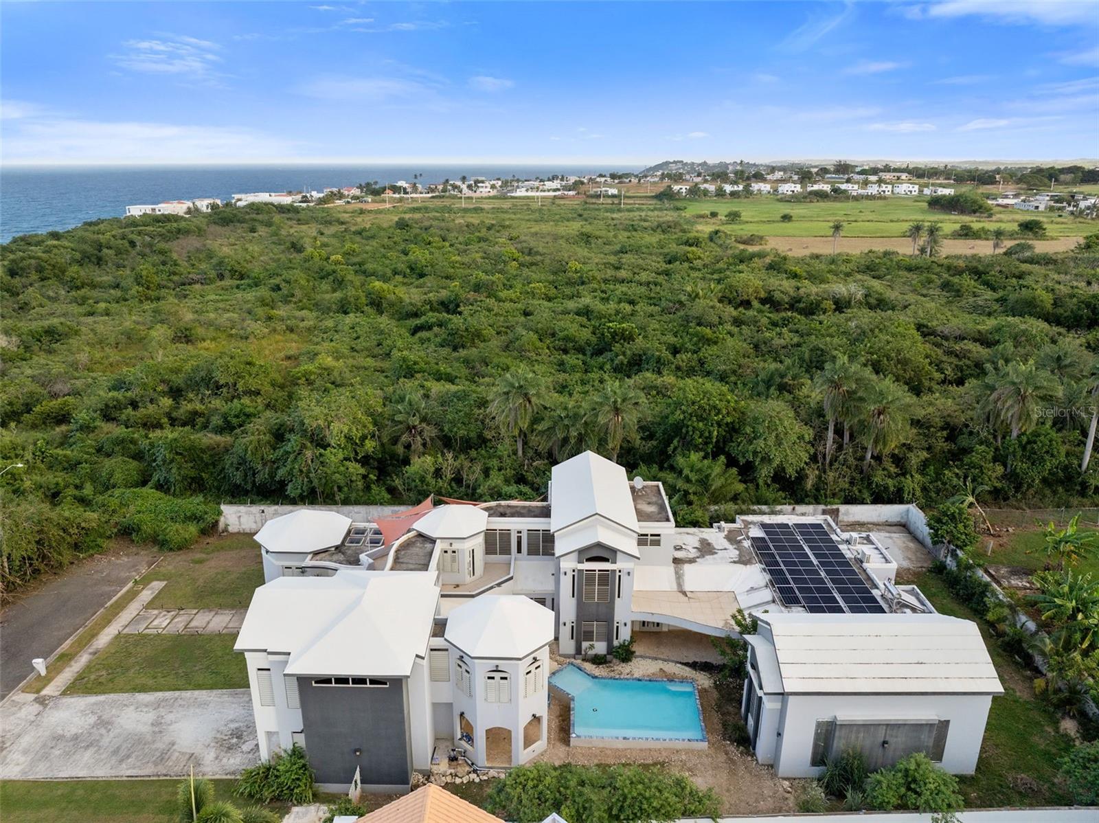 1960 OCEANIA, ISABELA, PR — photo 63