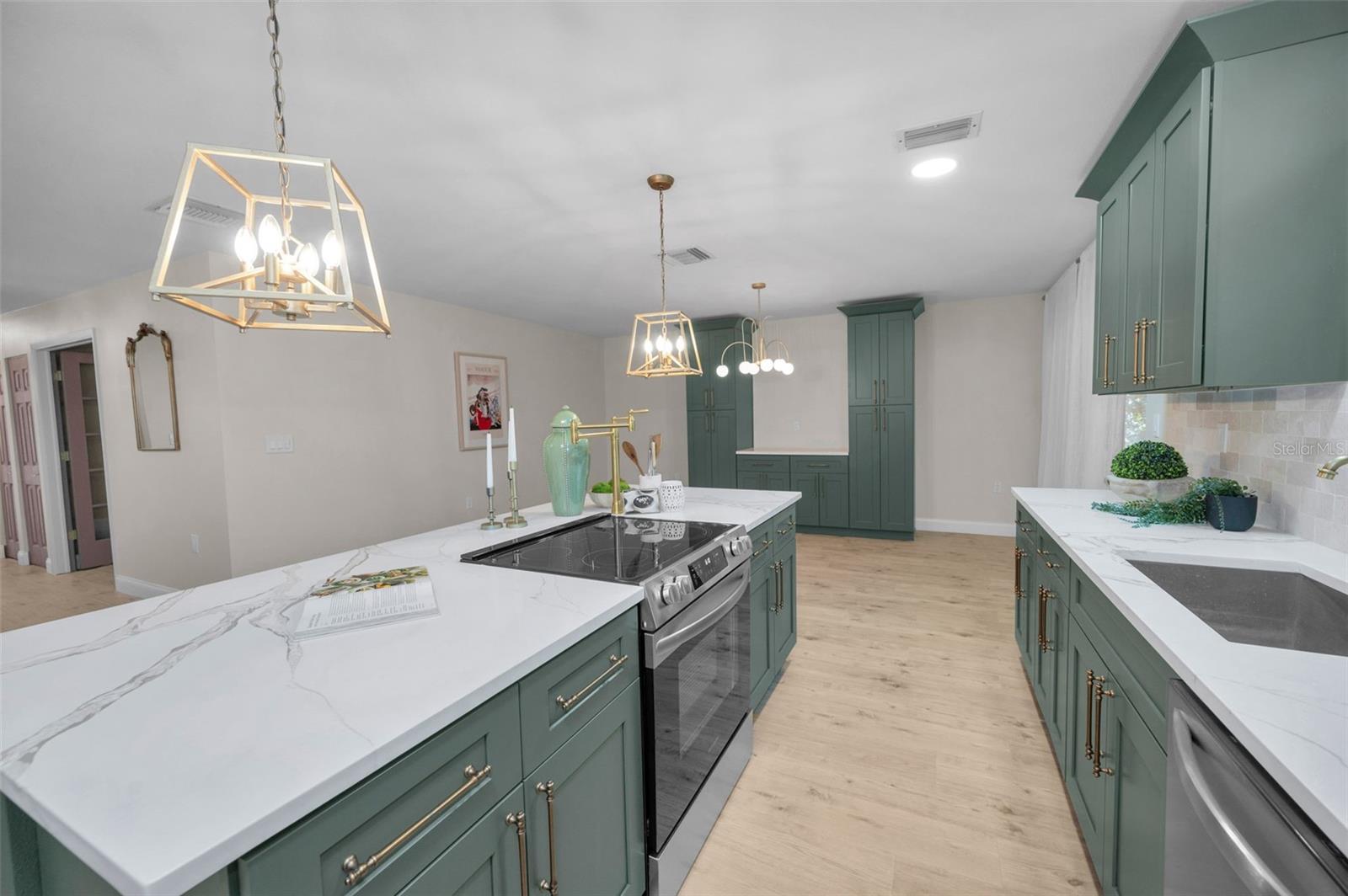 1558 COTTONWOOD TER, DUNEDIN, FL — photo 15