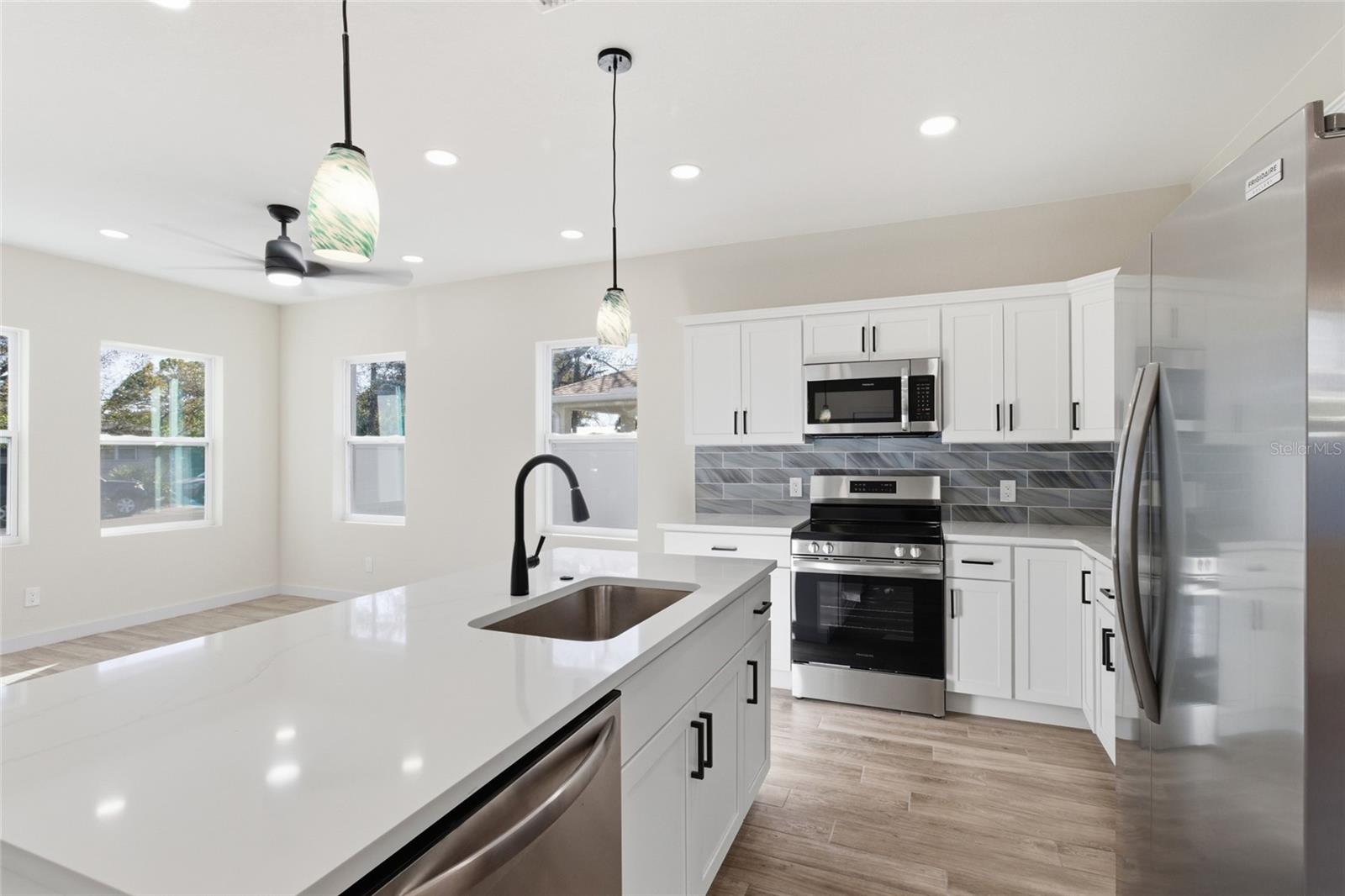 4755 11TH AVE S, ST PETERSBURG, FL — photo 8