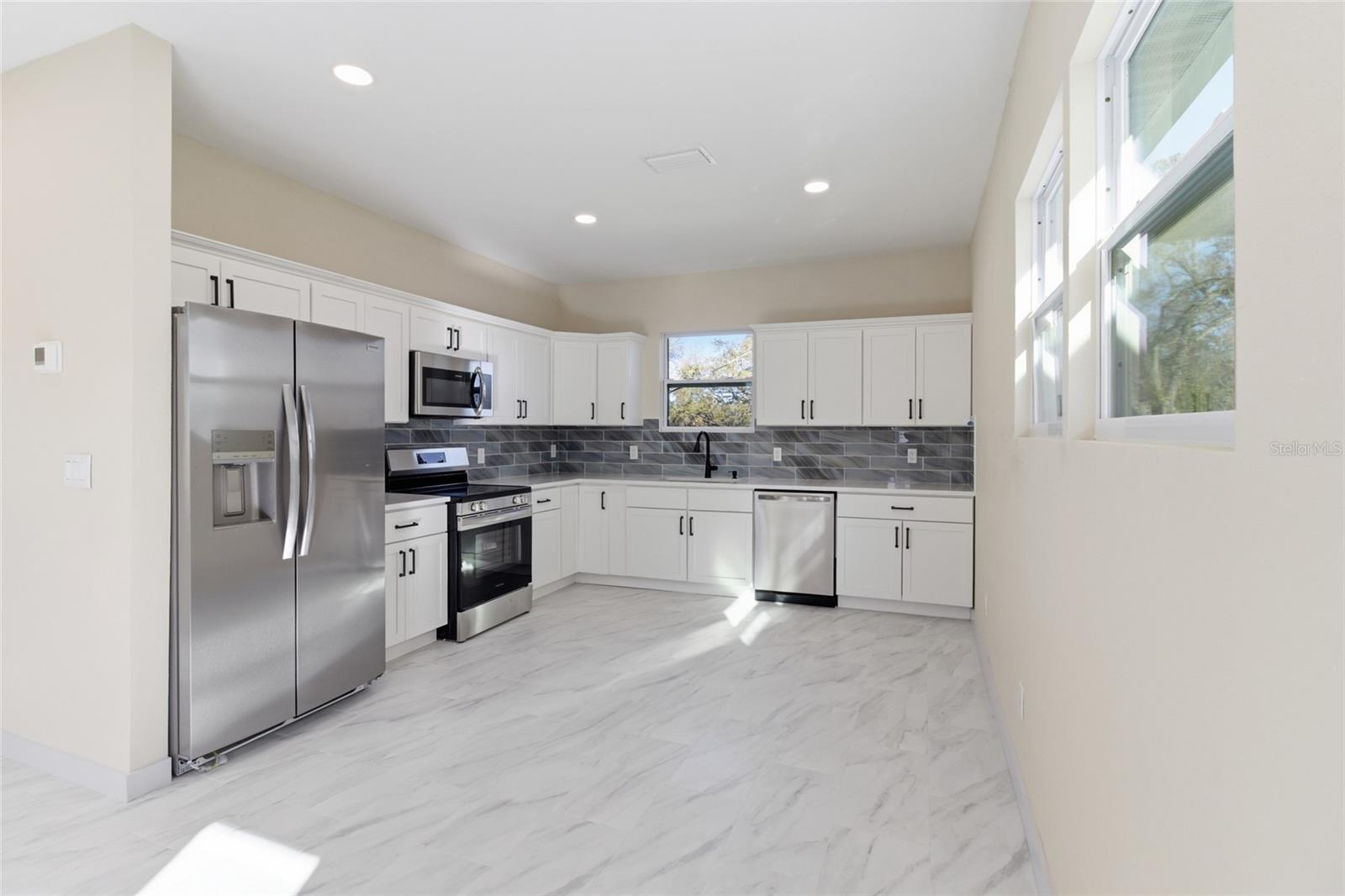 4755 11TH AVE S, ST PETERSBURG, FL — photo 48
