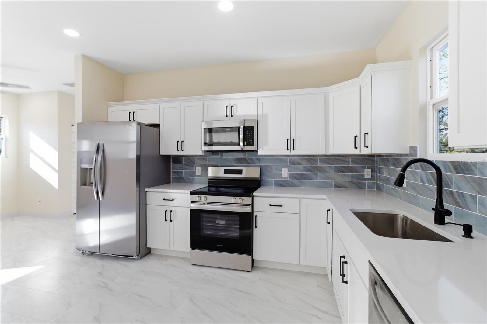 4755 11TH AVE S, ST PETERSBURG, FL — photo 50