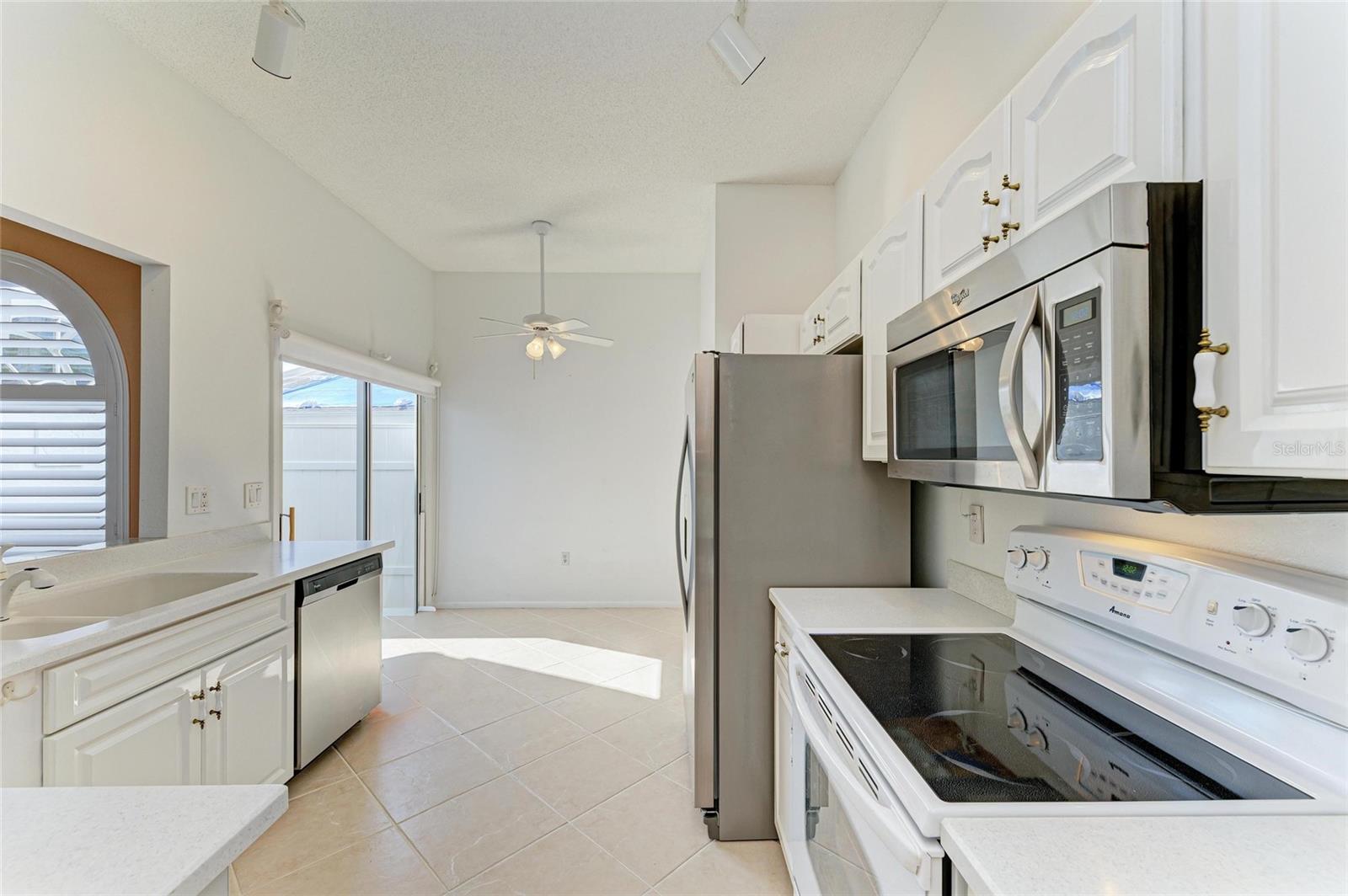 4227 PLACID DR, SARASOTA, FL — photo 15