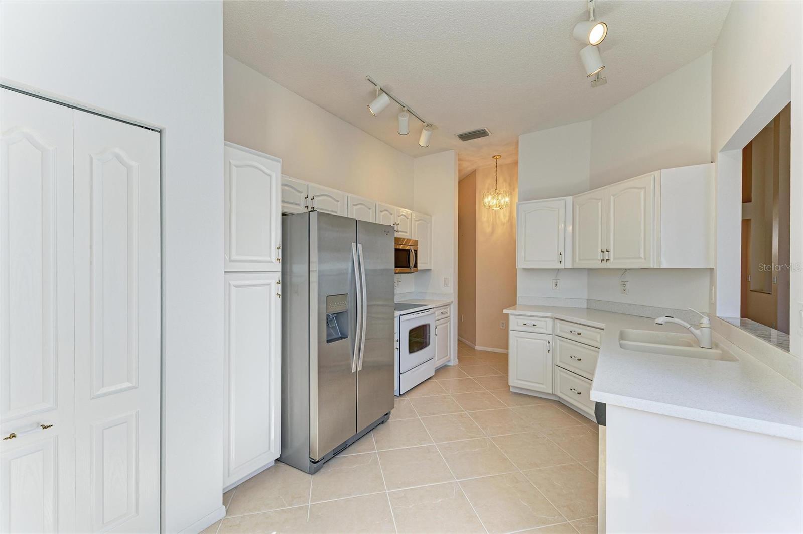 4227 PLACID DR, SARASOTA, FL — photo 16