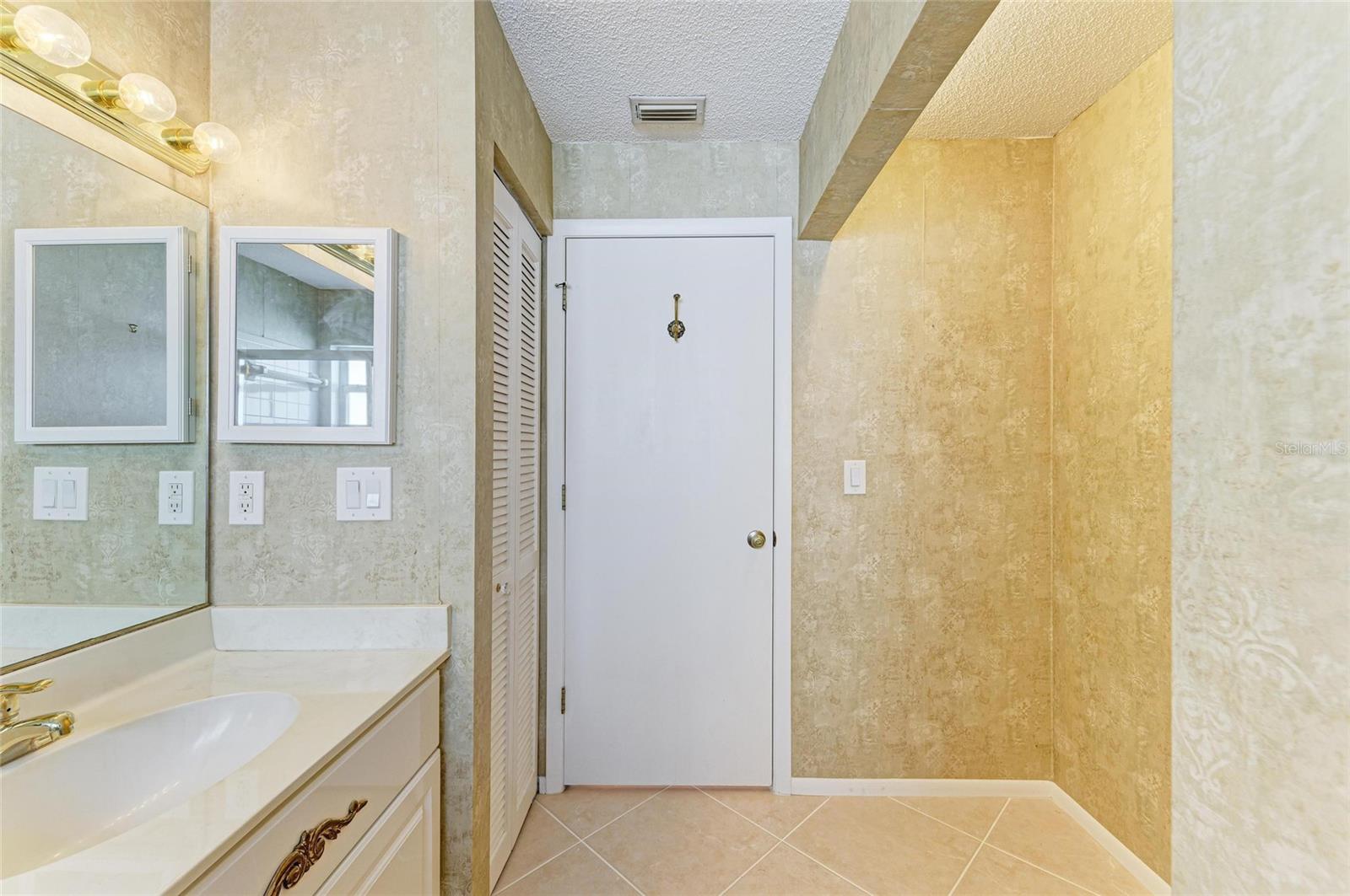 4227 PLACID DR, SARASOTA, FL — photo 33