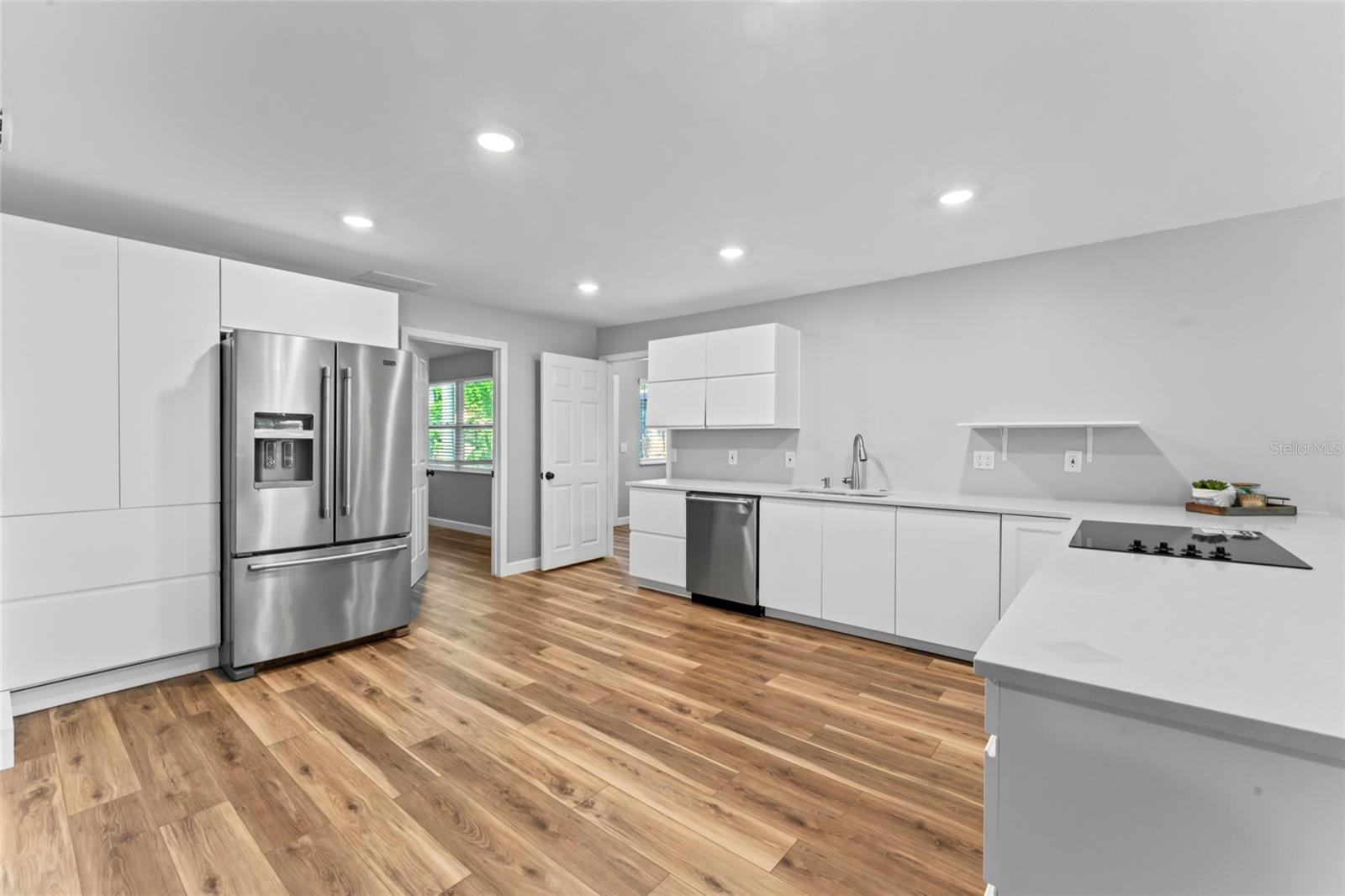 1127 WYATT ST N, CLEARWATER, FL — photo 10