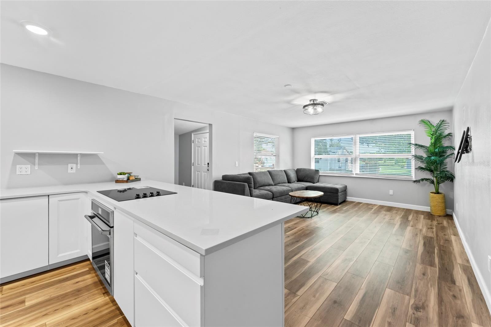 1127 WYATT ST N, CLEARWATER, FL — photo 12