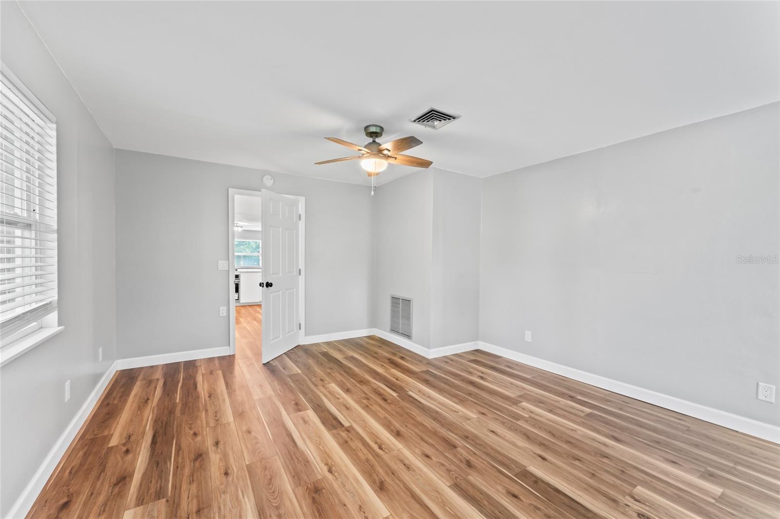 1127 WYATT ST N, CLEARWATER, FL — photo 15