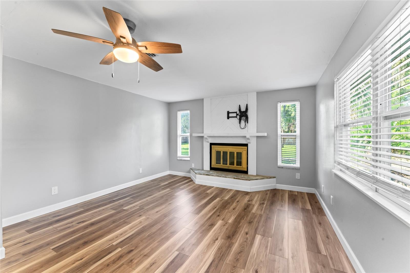 1127 WYATT ST N, CLEARWATER, FL — photo 16