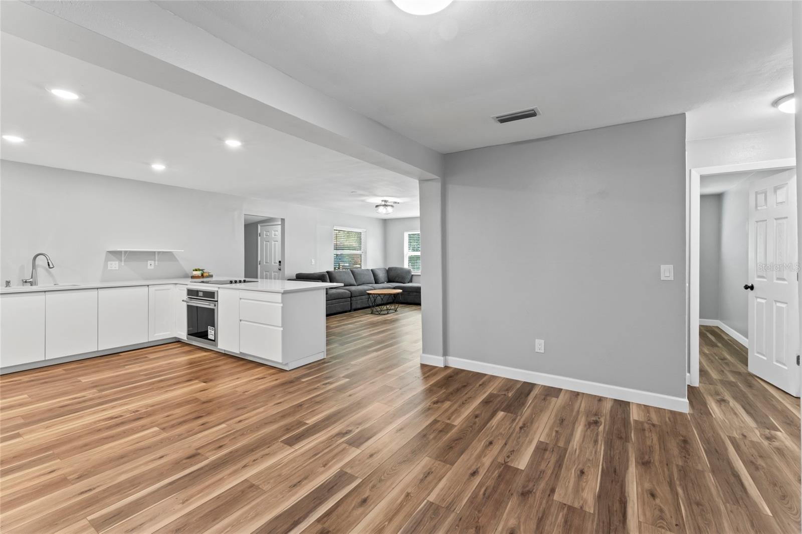 1127 WYATT ST N, CLEARWATER, FL — photo 26