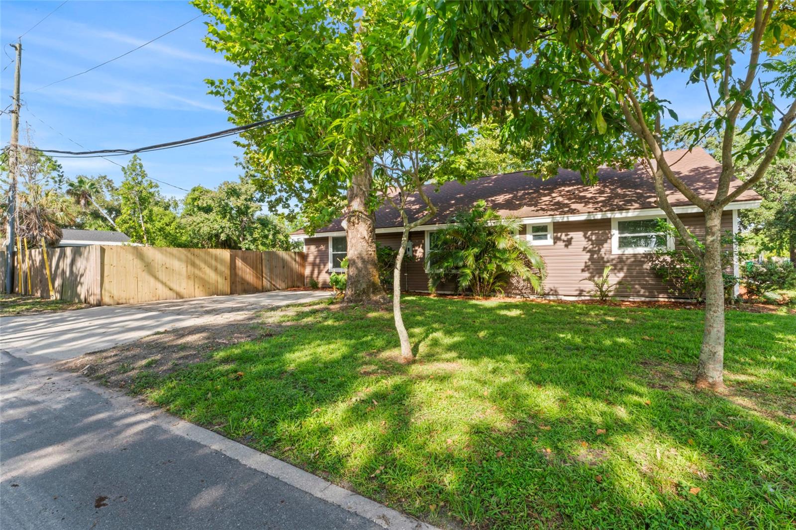 1127 WYATT ST N, CLEARWATER, FL — photo 46