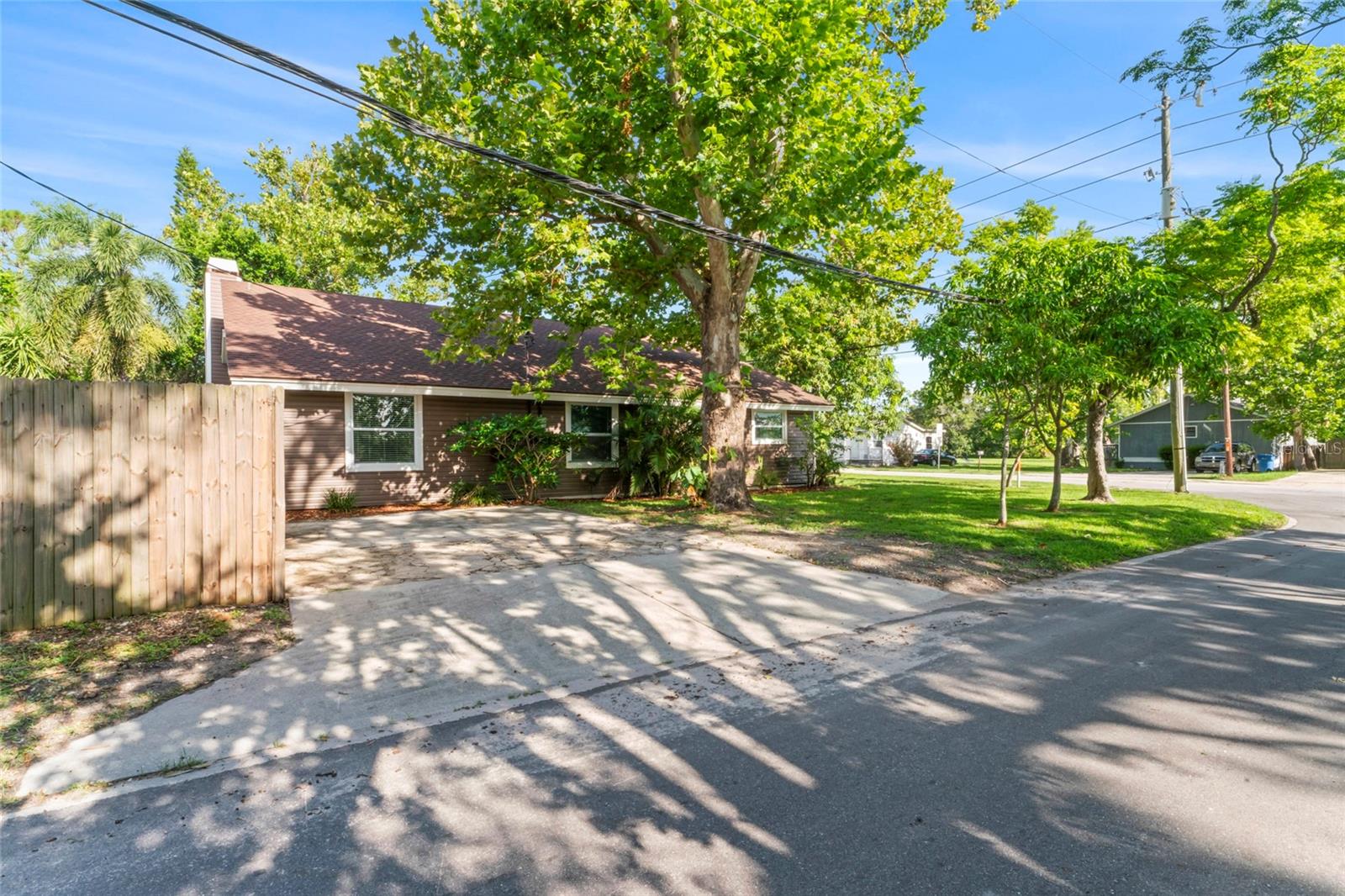 1127 WYATT ST N, CLEARWATER, FL — photo 54