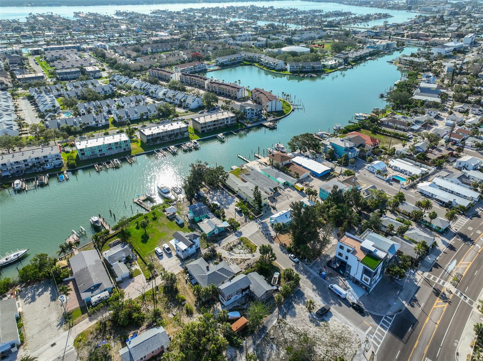 108 125TH AVE, TREASURE ISLAND, FL — photo 12