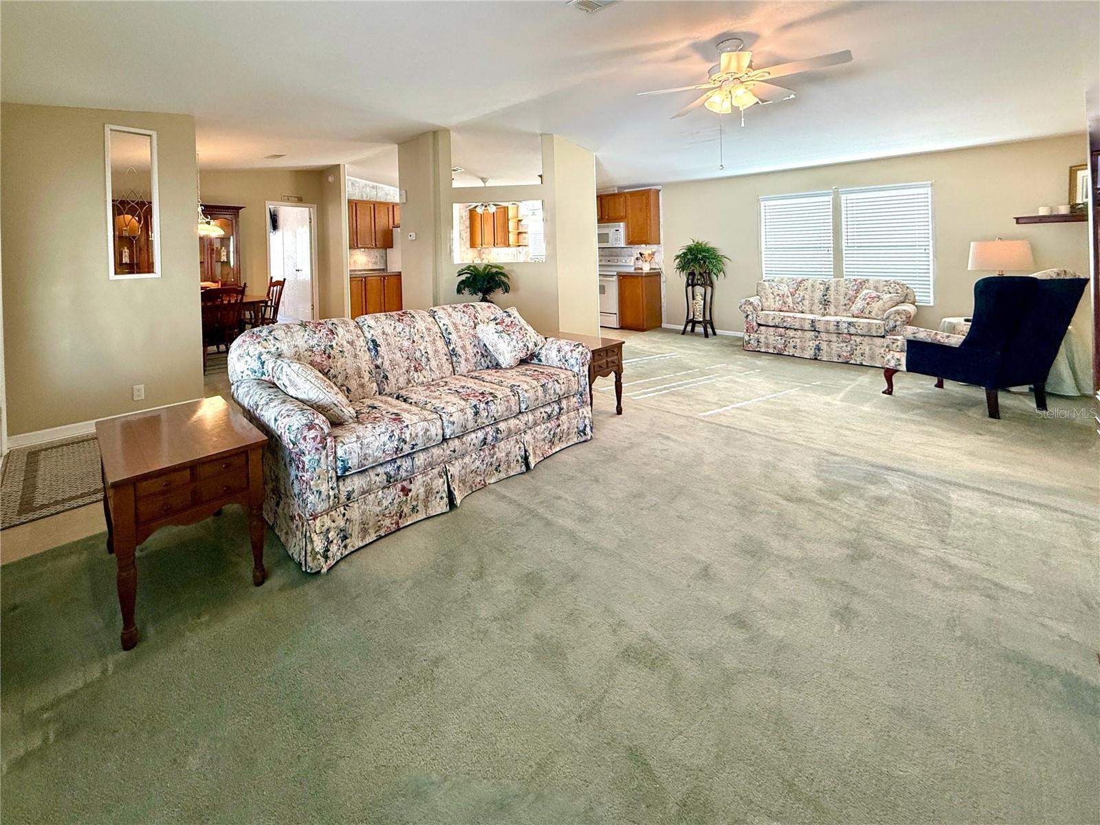 250 S PORT ROYAL LN, APOLLO BEACH, FL — photo 2
