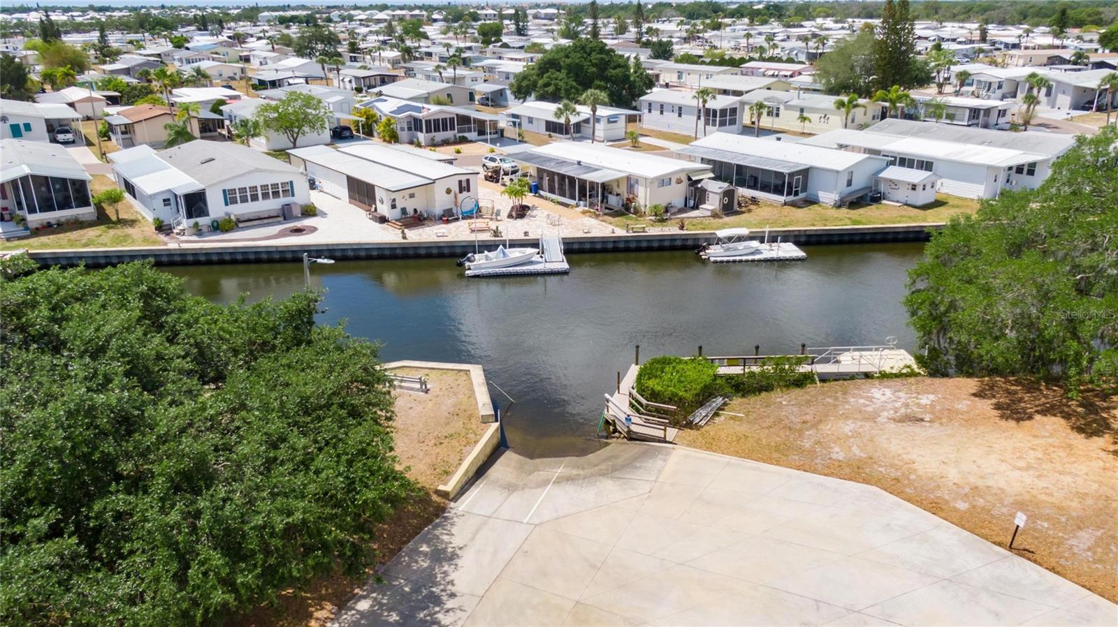 250 S PORT ROYAL LN, APOLLO BEACH, FL — photo 35