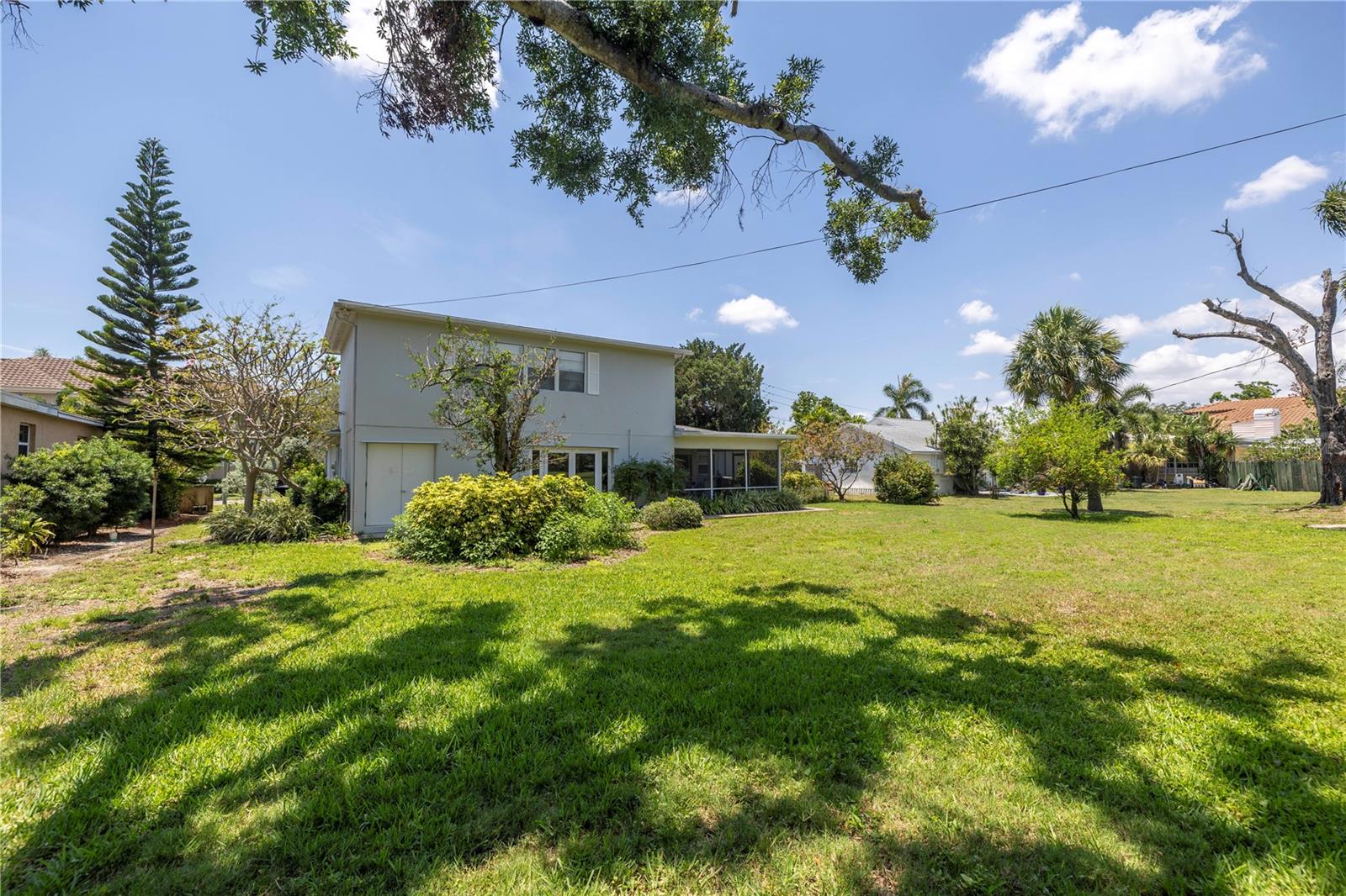 167 ALMEDO WAY NE, ST PETERSBURG, FL — photo 15