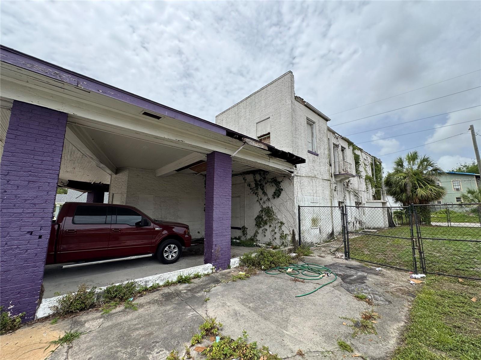 2804 E COLUMBUS DR, TAMPA, FL — photo 4