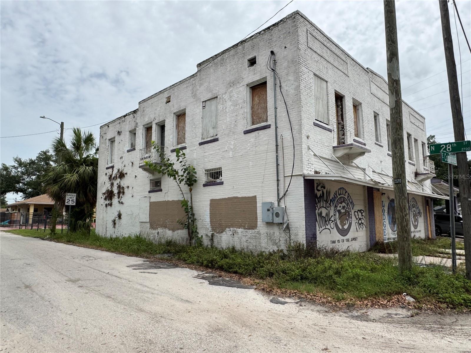 2804 E COLUMBUS DR, TAMPA, FL — photo 8