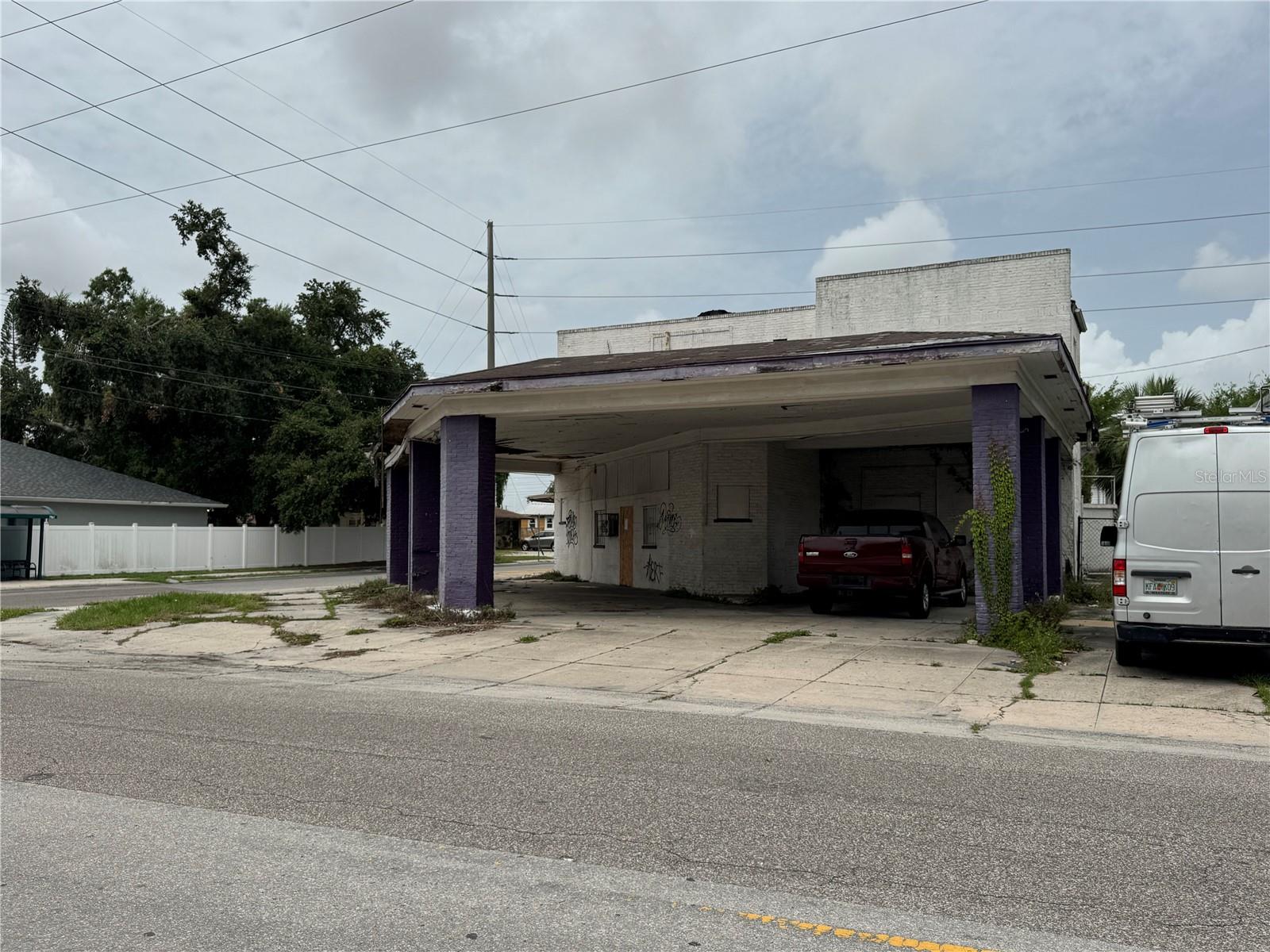 2804 E COLUMBUS DR, TAMPA, FL — photo 10