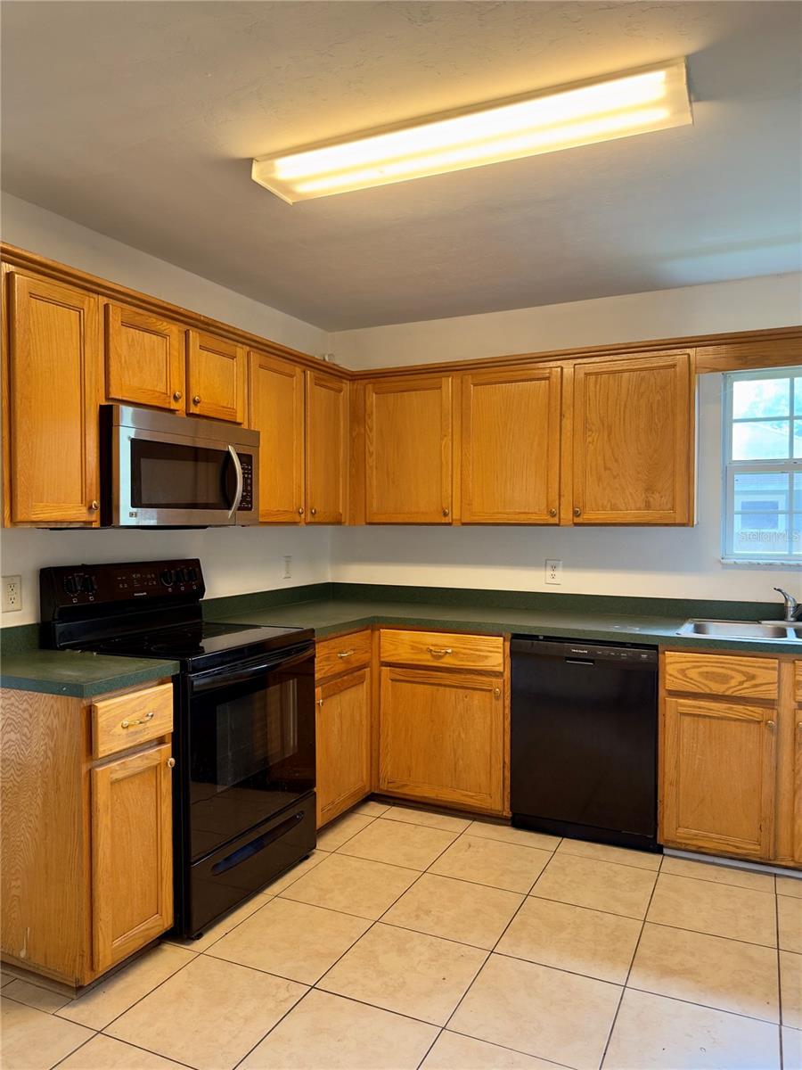 930 NE 14TH AVE, TRENTON, FL — photo 16