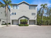 535 FOREST WAY — photo 1