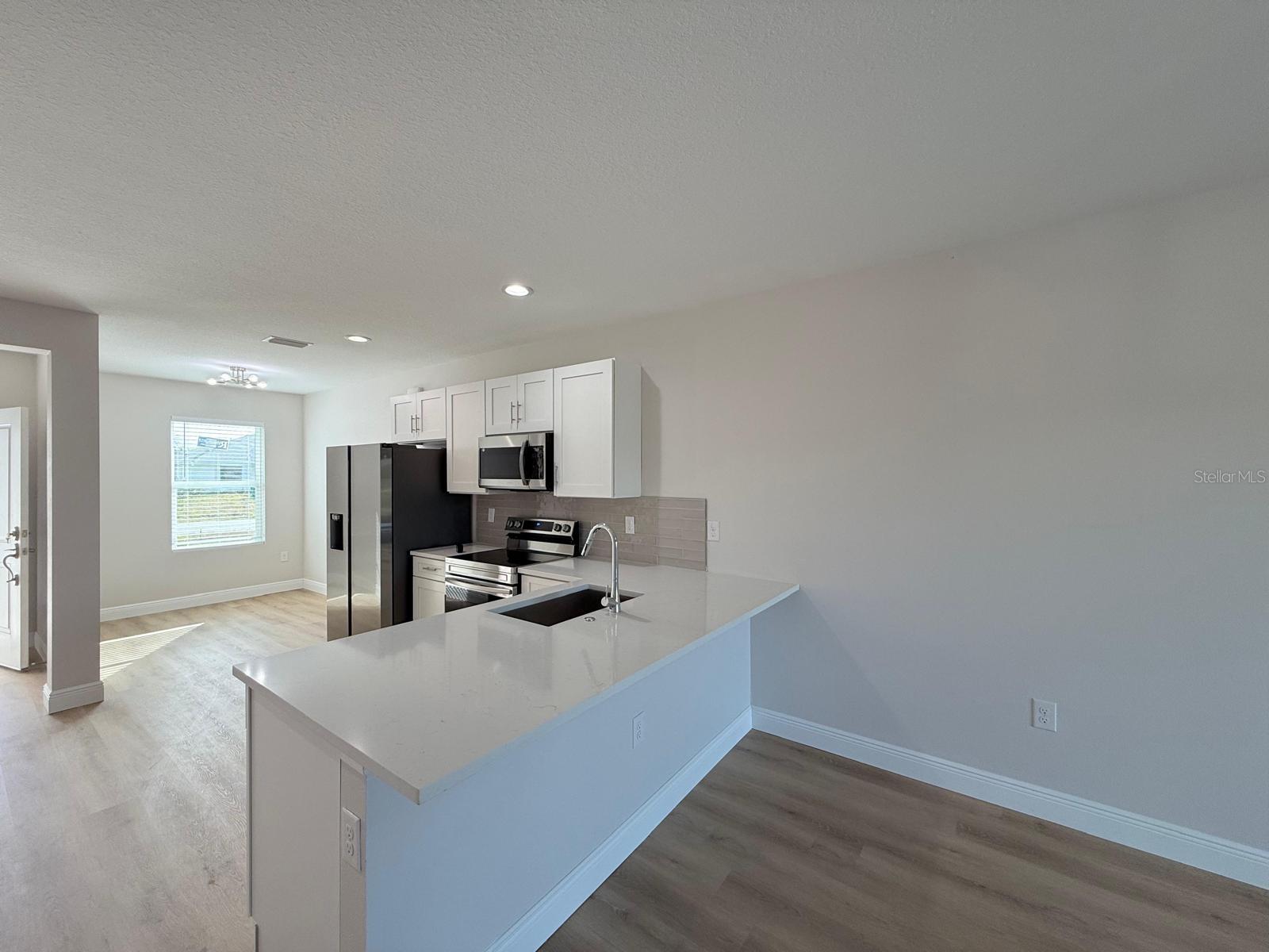 10336 PENDLETON AVE, ENGLEWOOD, FL — photo 4