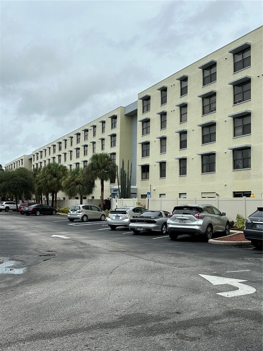 701 S MADISON AVE #410, CLEARWATER, FL
