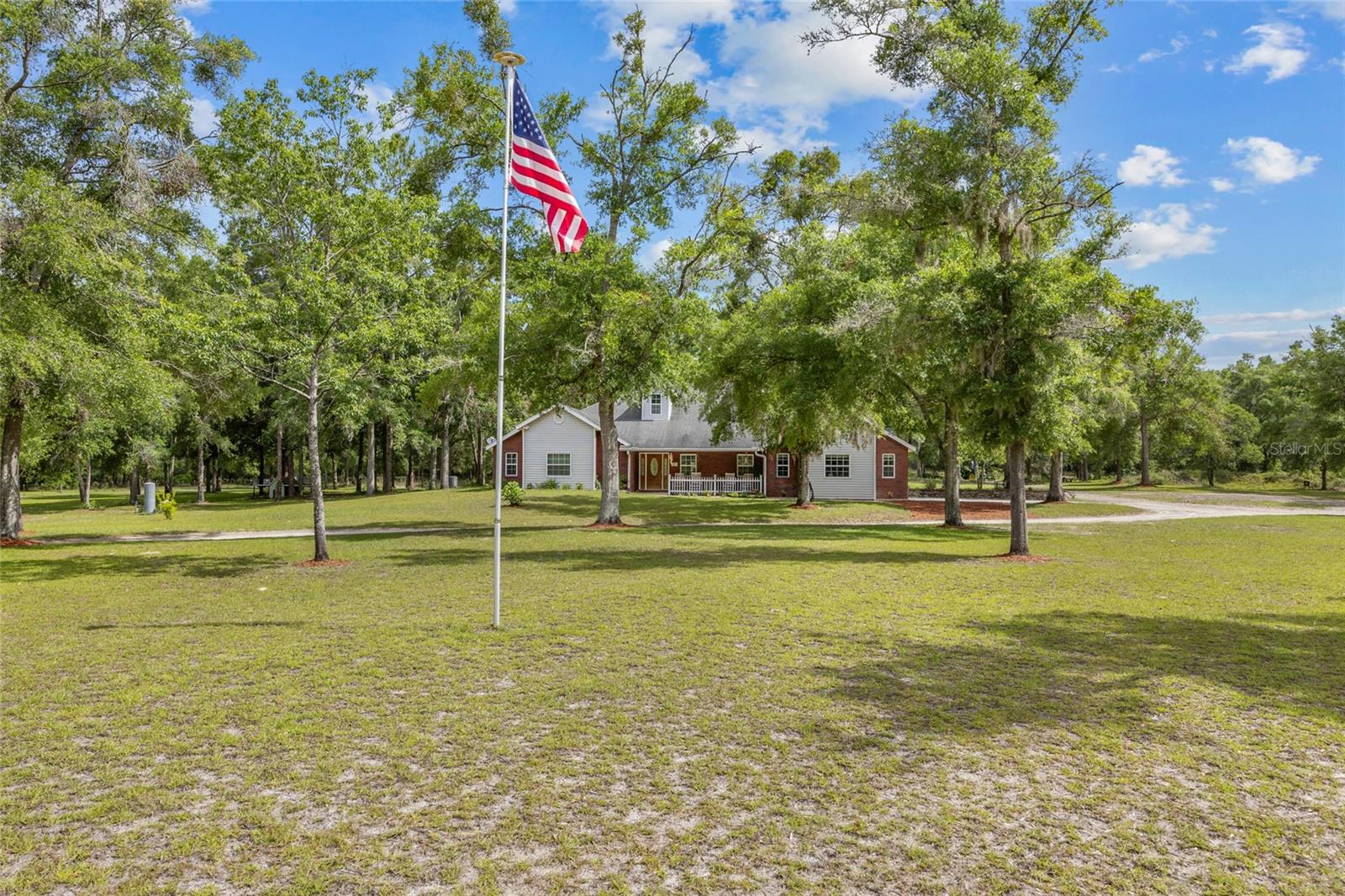 1827 SW SHILOH ST, FORT WHITE, FL — photo 2
