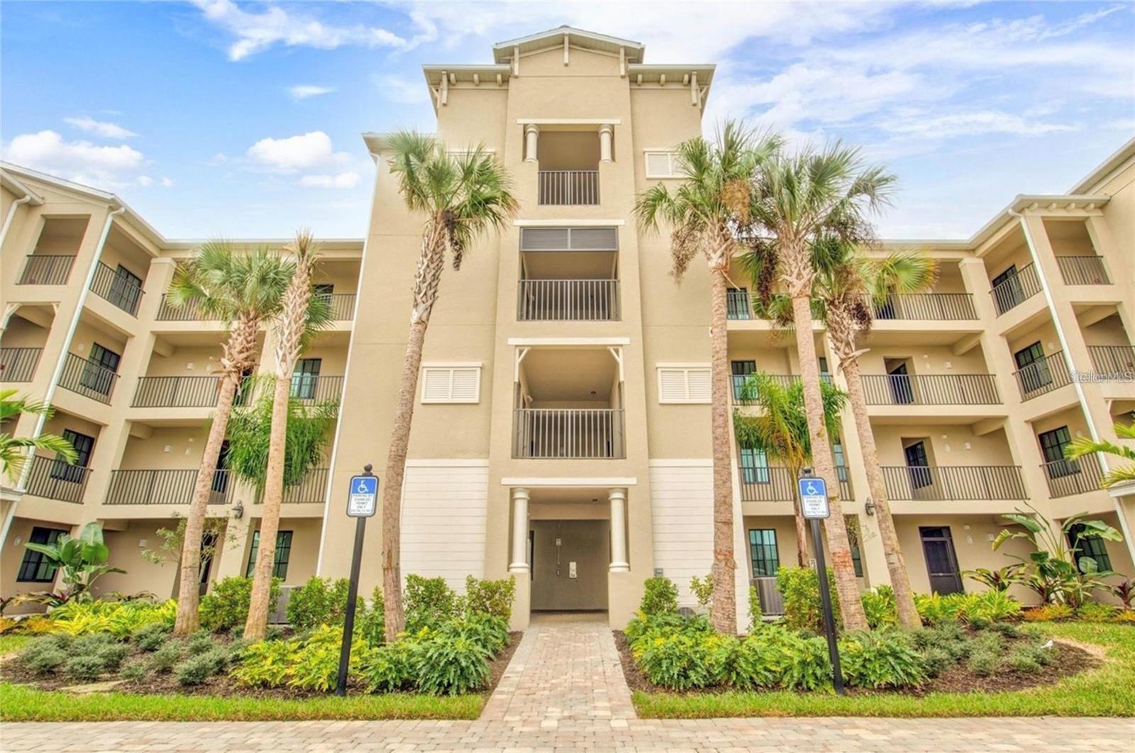 17724 GAWTHROP DR #304, BRADENTON, FL