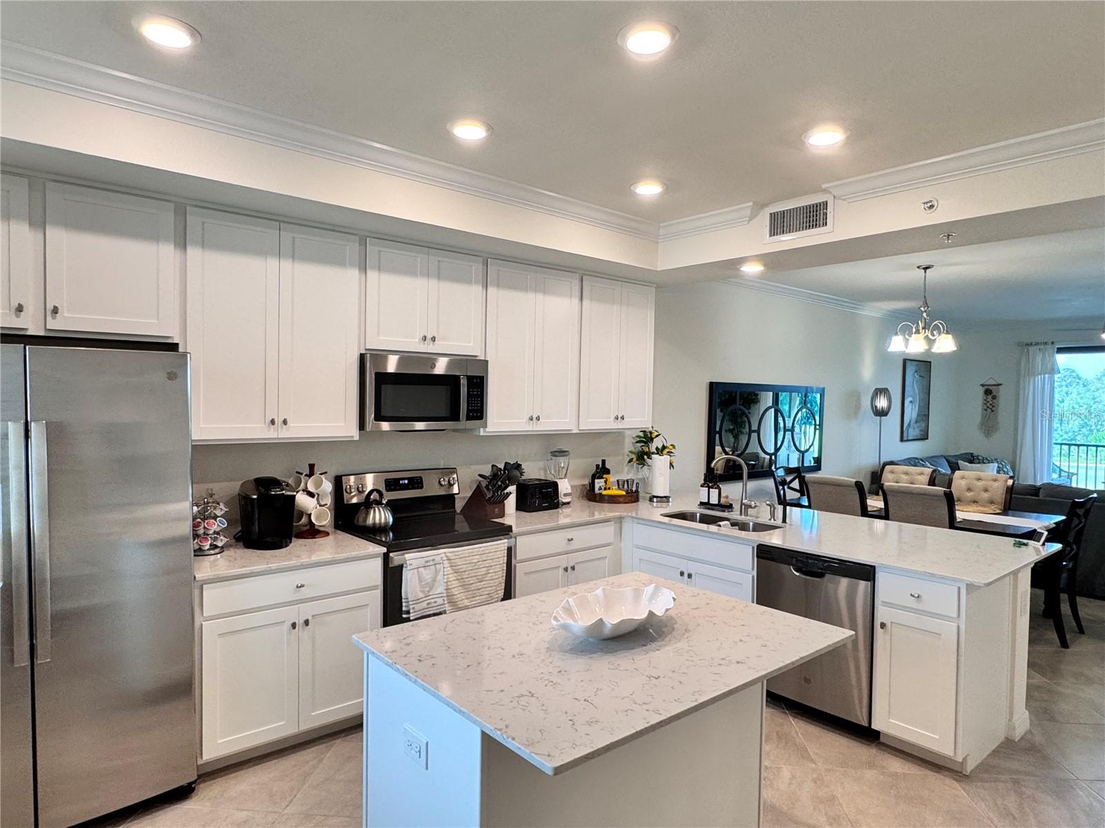 17724 GAWTHROP DR #304, BRADENTON, FL — photo 3