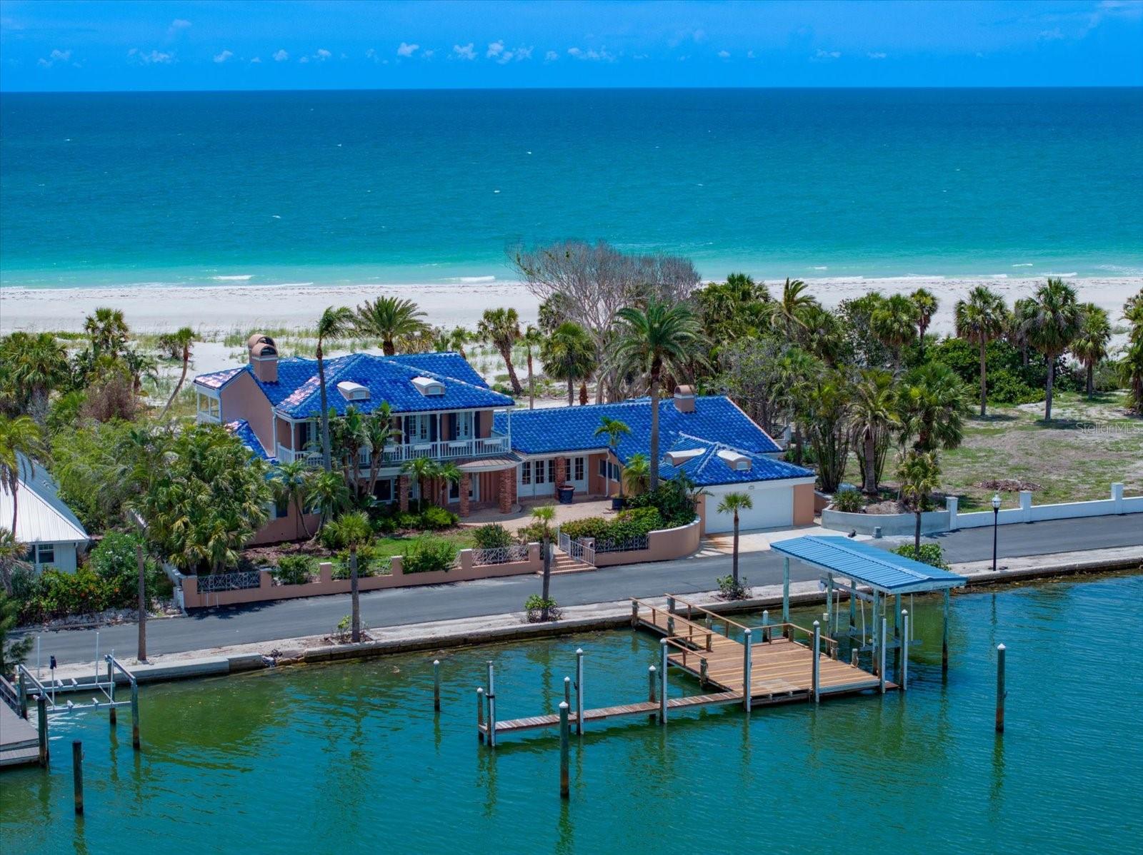 1114 MANDALAY PT, CLEARWATER BEACH, FL — photo 2