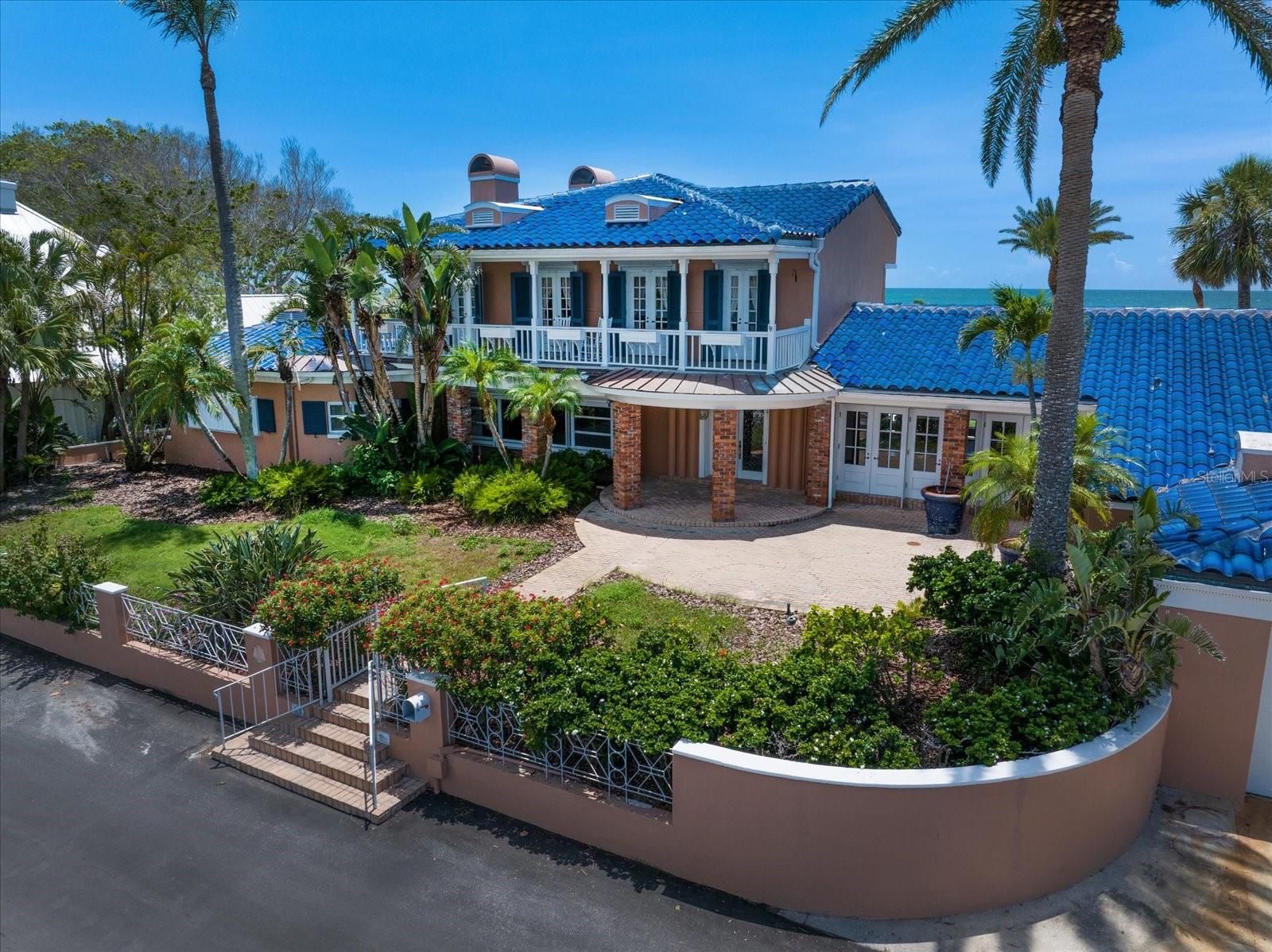 1114 MANDALAY PT, CLEARWATER BEACH, FL — photo 3