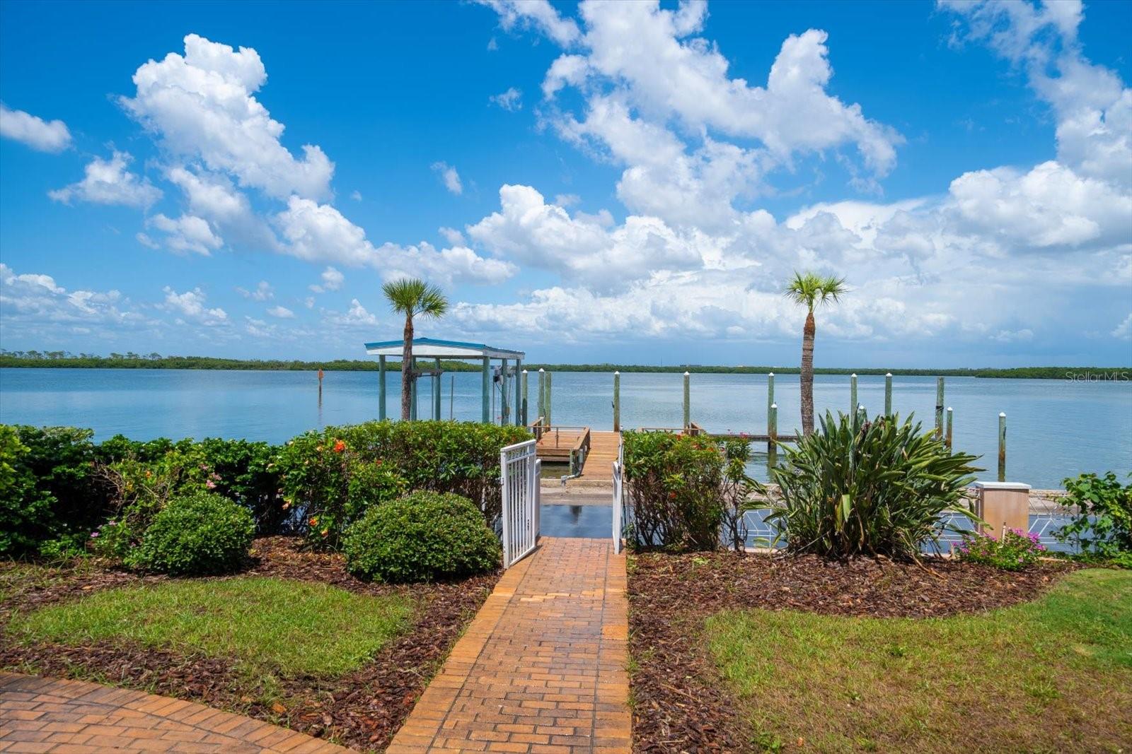 1114 MANDALAY PT, CLEARWATER BEACH, FL — photo 6