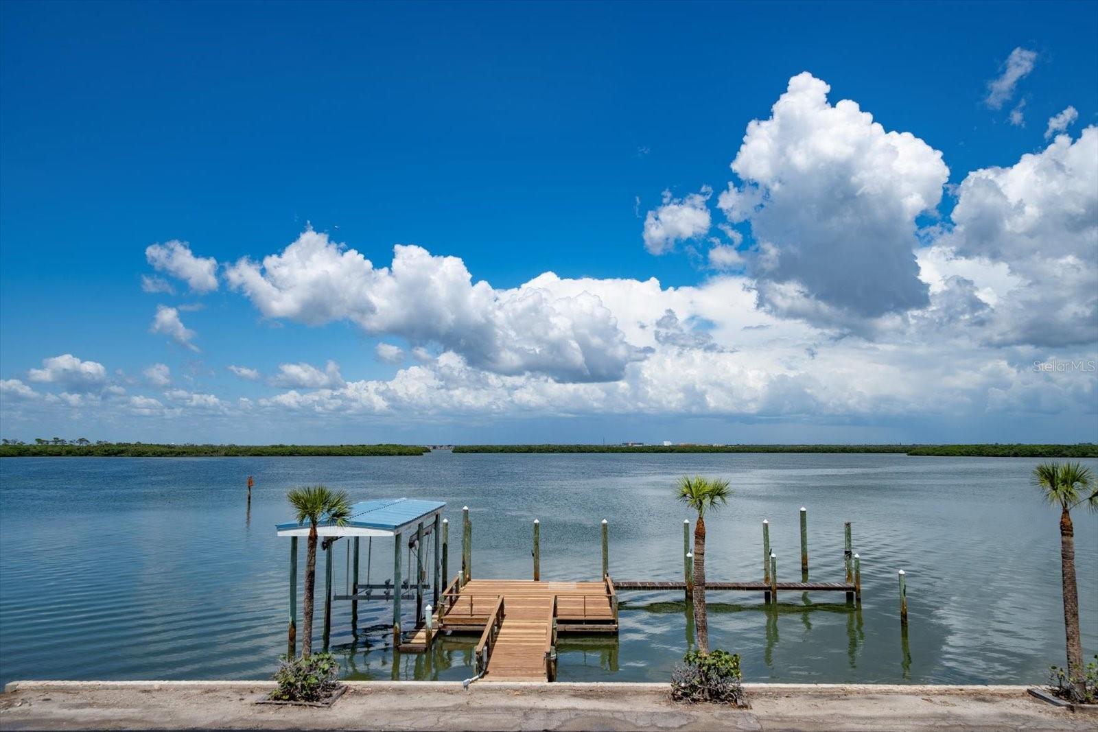 1114 MANDALAY PT, CLEARWATER BEACH, FL — photo 28