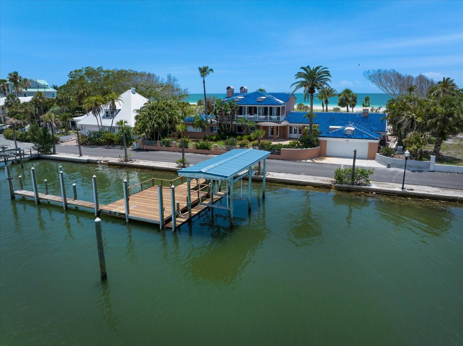 1114 MANDALAY PT, CLEARWATER BEACH, FL — photo 30