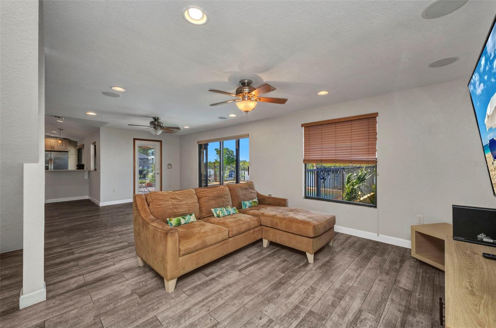 18566 ARAPAHOE CIR, PORT CHARLOTTE, FL — photo 12