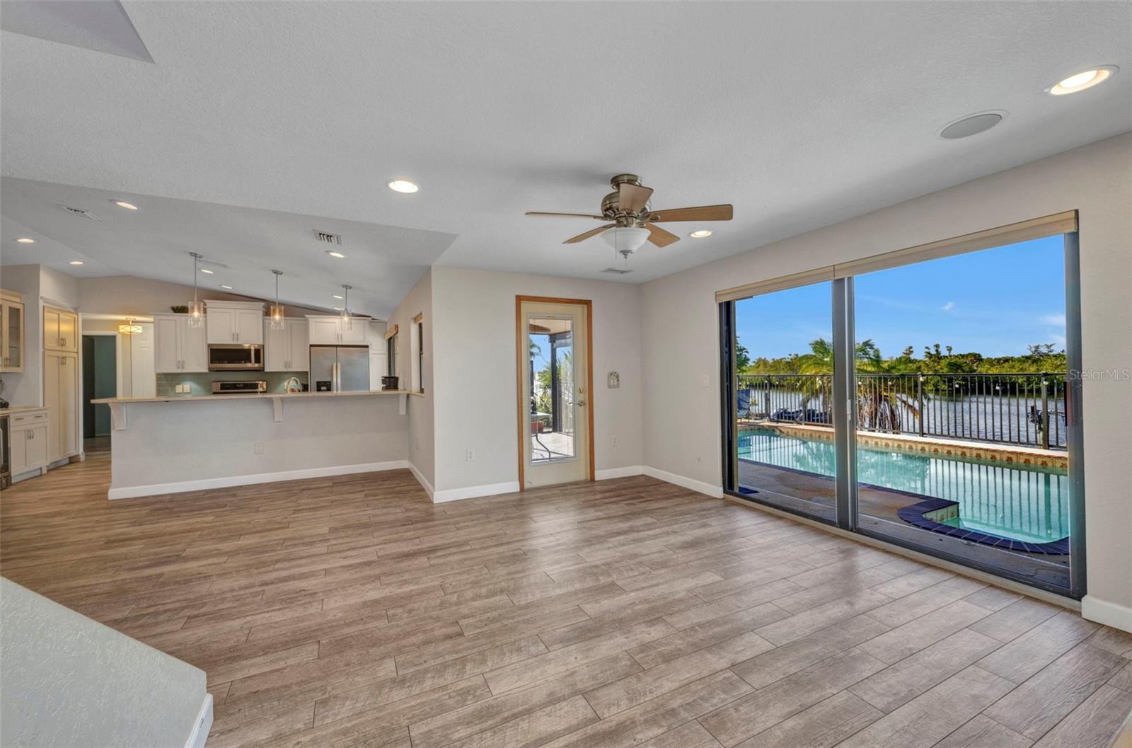 18566 ARAPAHOE CIR, PORT CHARLOTTE, FL — photo 14
